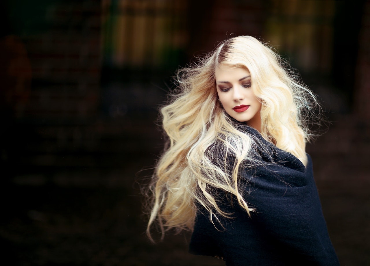 8 Best Tips To Take Care of Your Healthy & Long Hair