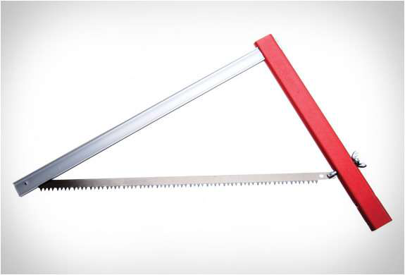 A foldable saw